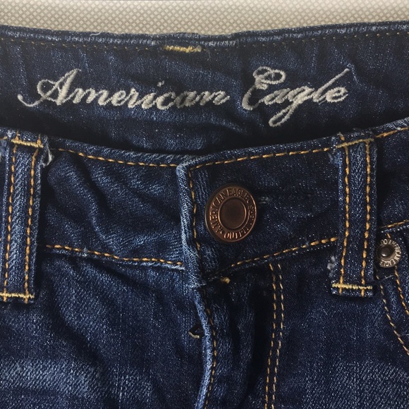American Eagle Distressed Shorts Size 6 - Picture 2 of 9